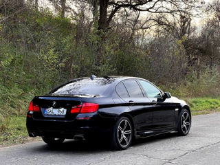 BMW 5 Series foto 12