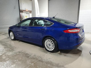 Ford Fusion foto 2