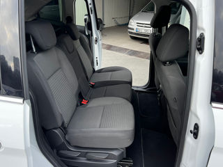 Ford Grand C-MAX foto 18