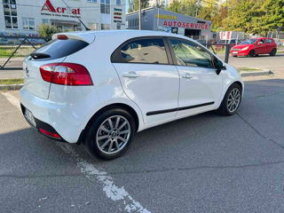 KIA Rio foto 5