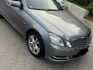 Mercedes E-Class foto 2