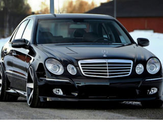 Mercedes E-Class foto 2