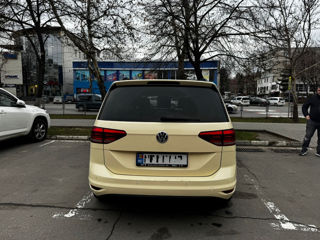 Volkswagen Touran foto 4