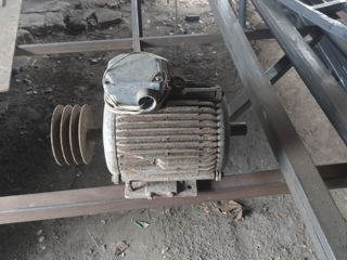 Motor electric.   Електродвигатель foto 3