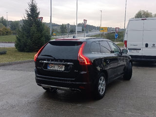 Volvo XC60 foto 2