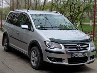 Volkswagen Touran foto 3