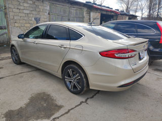 Ford Fusion foto 6