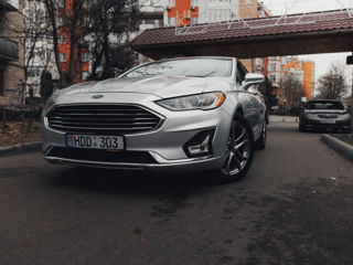 Ford Fusion foto 2