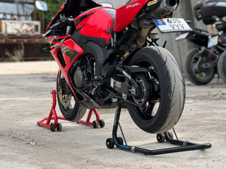 Honda CBR1000RR SC57 фото 7