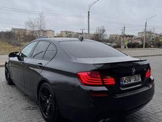 BMW 5 Series foto 4