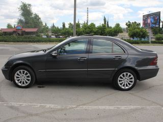 Mercedes C Class foto 4