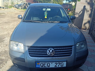 Volkswagen Passat foto 1