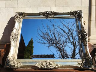 Oglindă cu ramă din lemn foto 2