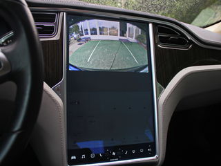 Tesla Model S foto 17