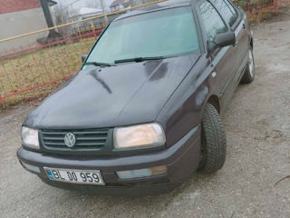 Volkswagen Vento foto 10