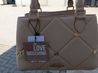 Love  muschino foto 4