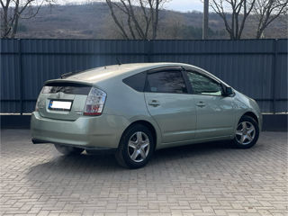 Toyota Prius foto 4