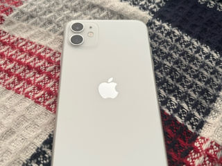 Se vinde iPhone 11 white foto 2