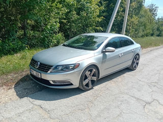 Volkswagen Passat CC foto 2