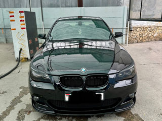 BMW 5 Series foto 1