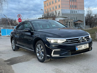 Volkswagen Passat foto 2