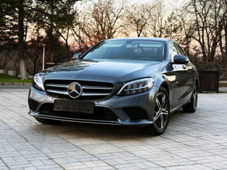 Mercedes C-Class foto 0