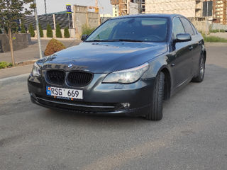 BMW 5 Series foto 1