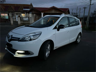 Renault Grand Scenic foto 2