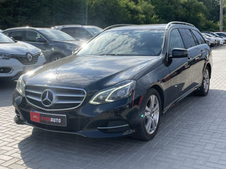 Mercedes E-Class foto 1