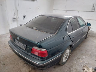 BMW 5 Series foto 1