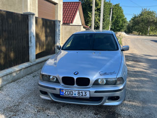 BMW 5 Series фото 3