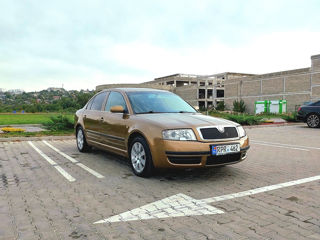 Skoda Superb foto 4