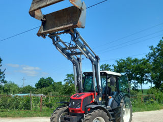 Armatrac 110 cu încărcător frontal