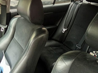 Toyota Avensis foto 2