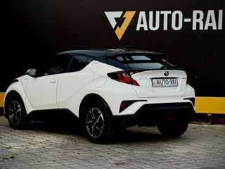 Toyota C-HR foto 9