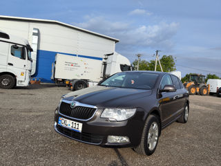 Skoda Superb фото 1