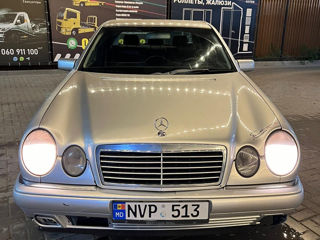 Mercedes E-Class foto 3