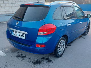 Renault Clio foto 9