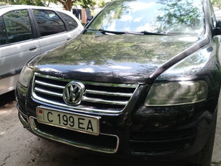 Volkswagen Touareg foto 1