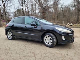 Peugeot 308 foto 1