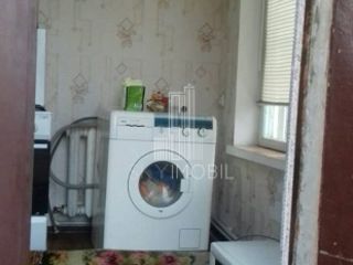 Se vinde casa cu 2 etaje in Î.P. Negnic, orasul Sîngera, stare buna. Urgent!!! foto 4