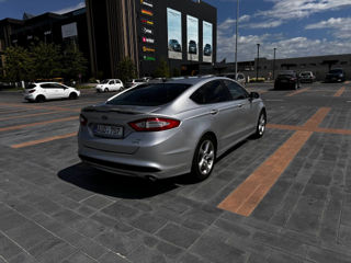 Ford Fusion foto 8