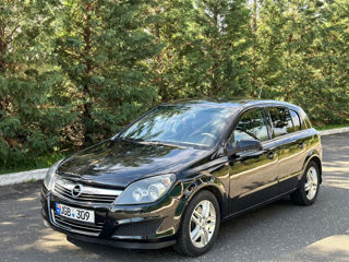 Opel Astra foto 1