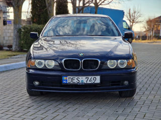 BMW 5 Series foto 3