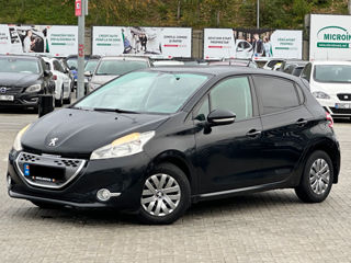 Peugeot 208 foto 4