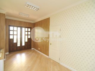 Spațiu comercial spre chirie, str. București, Centru, 98 mp, 690 € ! foto 7