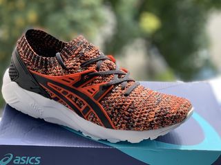 Adidași ,,Asics foto 3