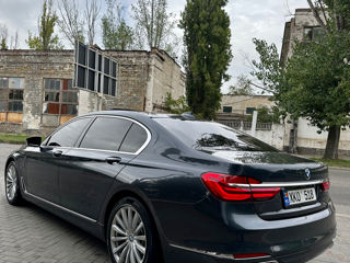 BMW 7 Series foto 4