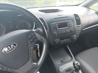 KIA Cerato foto 9