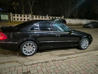 Mercedes E-Class foto 4